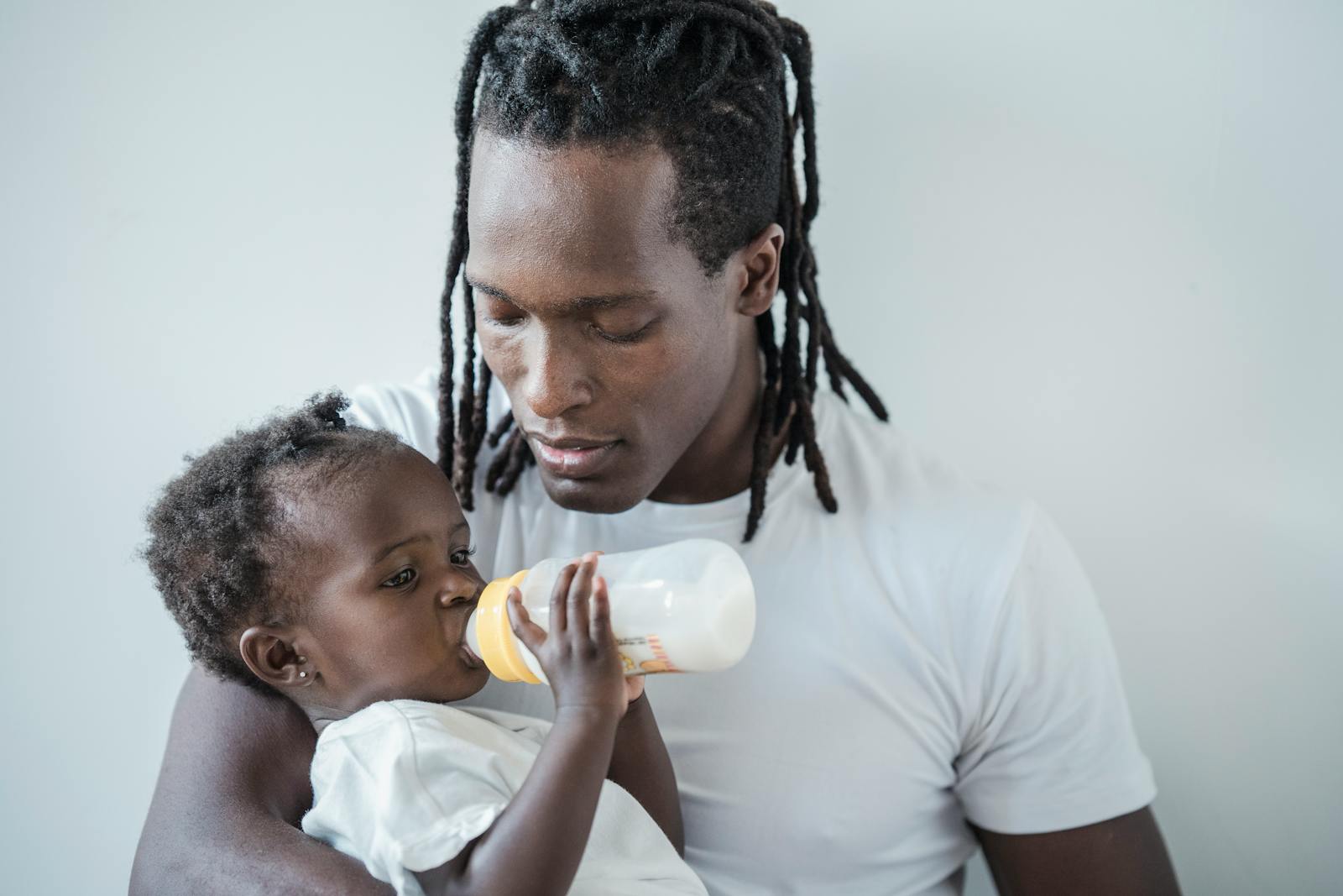 Breastfed Baby Won't Take a Bottle? Try These 7 Fixes