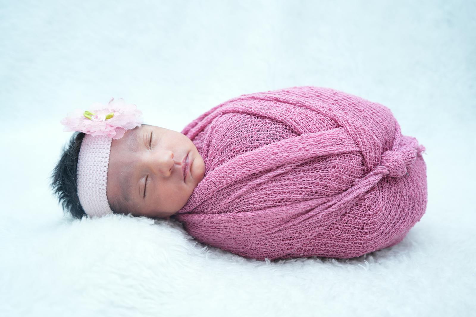 Newborn Sleep Patterns by Month [0-6 Month Chart]