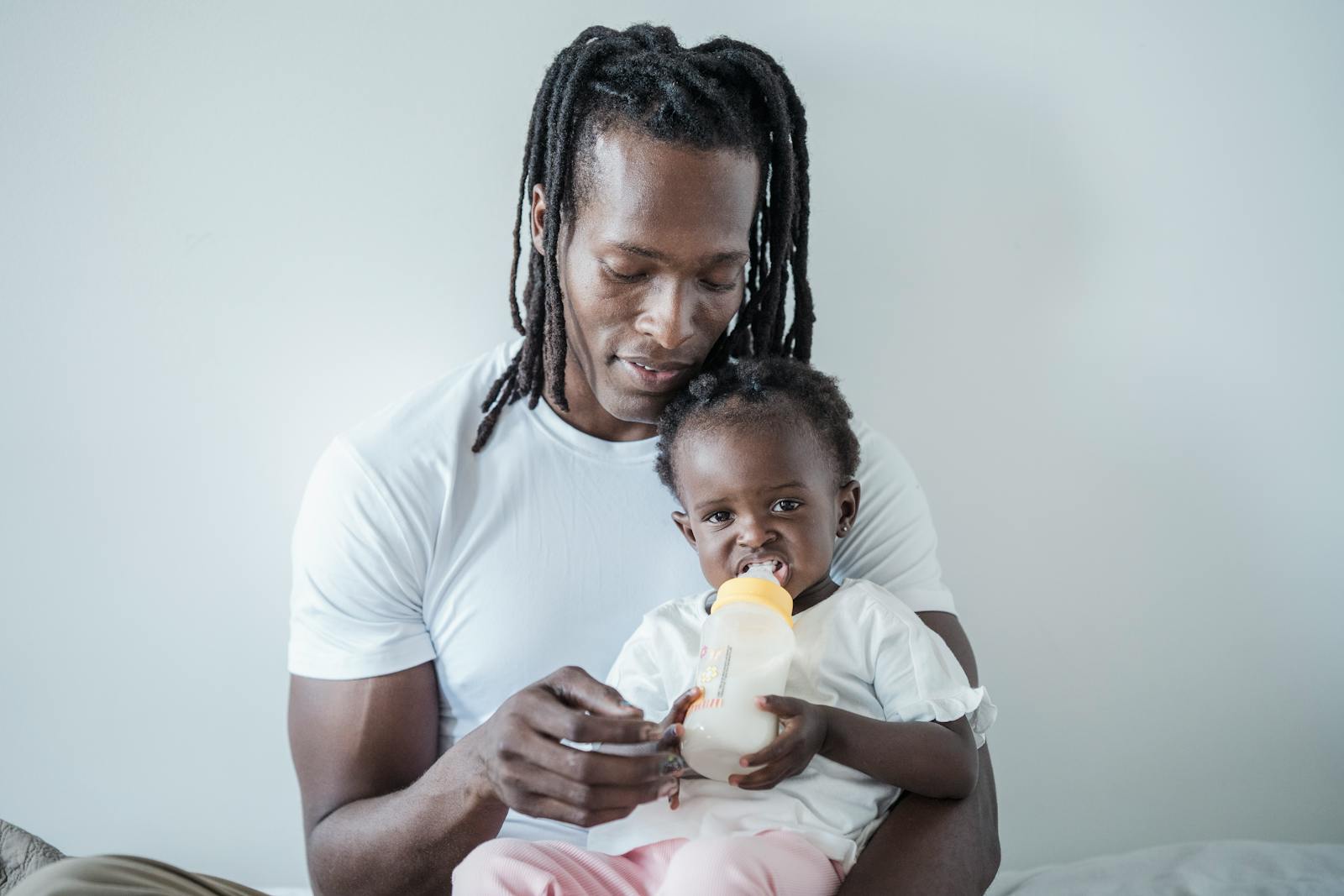 Paced Bottle Feeding: 7 Steps That Save the Latch